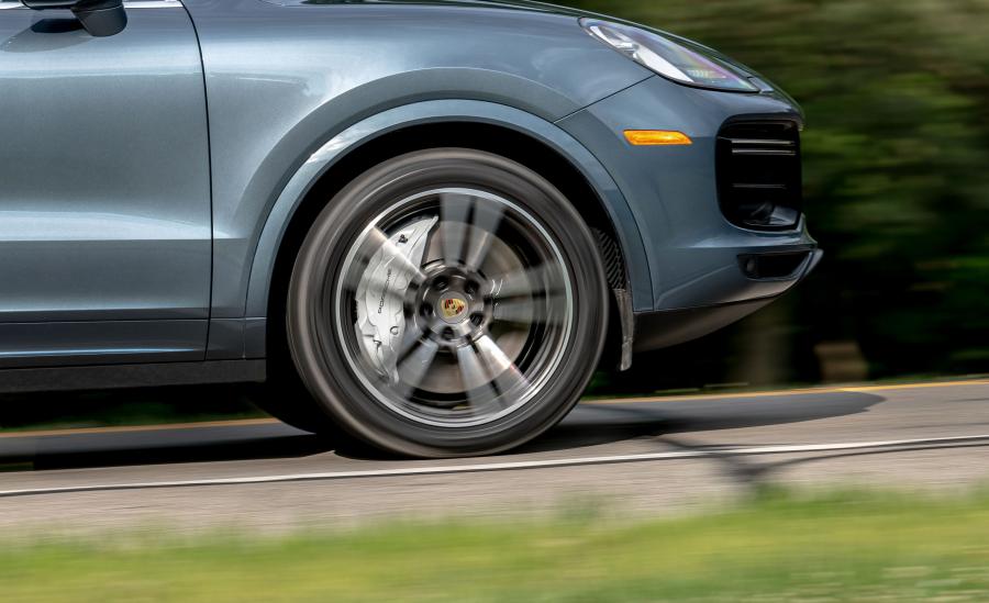 Детали экстерьера Porsche Cayenne Turbo (PO536) 2018 года  (NA) (фото 11 из 40)